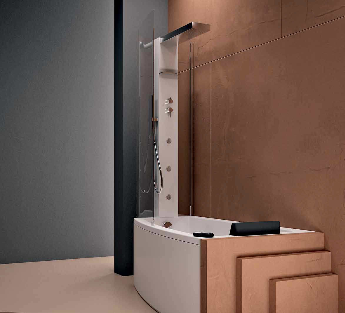 Bagno doccia : doccia con sauna e bagno turco. vasca da bagno e ...