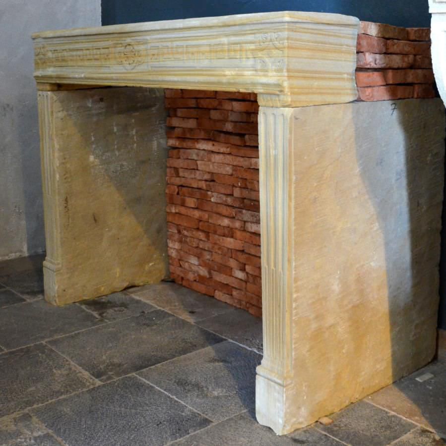Rivestimento per camini in stile luigi xvi / in marmo / in pietra ...