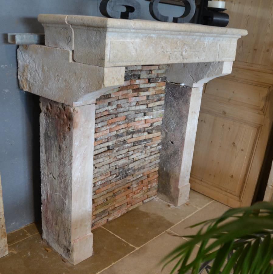 Rivestimento per camini luigi xiii / in pietra / a 1 facciata ...