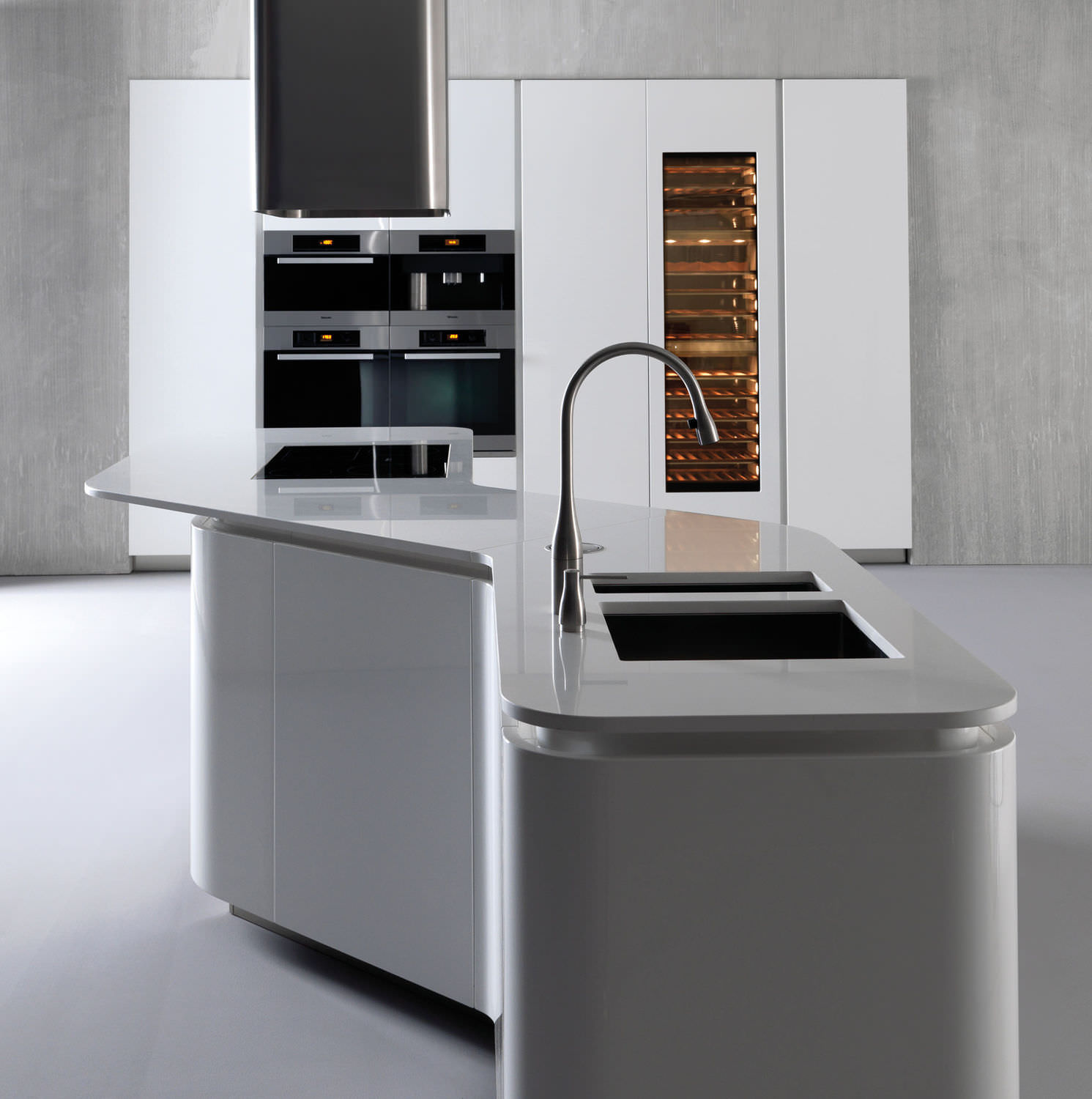 Cucina moderna / in laminato / in legno / con isola sinuosa by ... Cucina curva