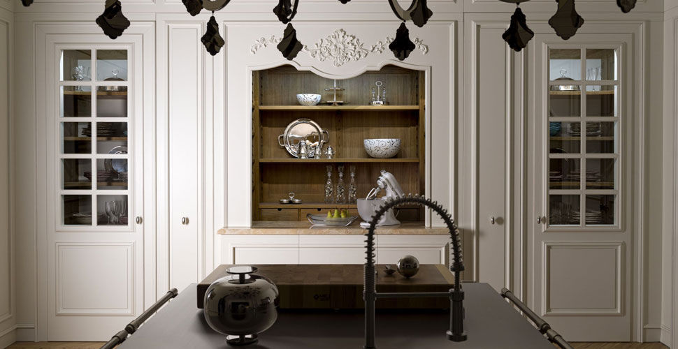 Cucina classica / in legno laccato / con isola / con impugnature ... Cucina classica / in legno laccato / con isola / con impugnature ...