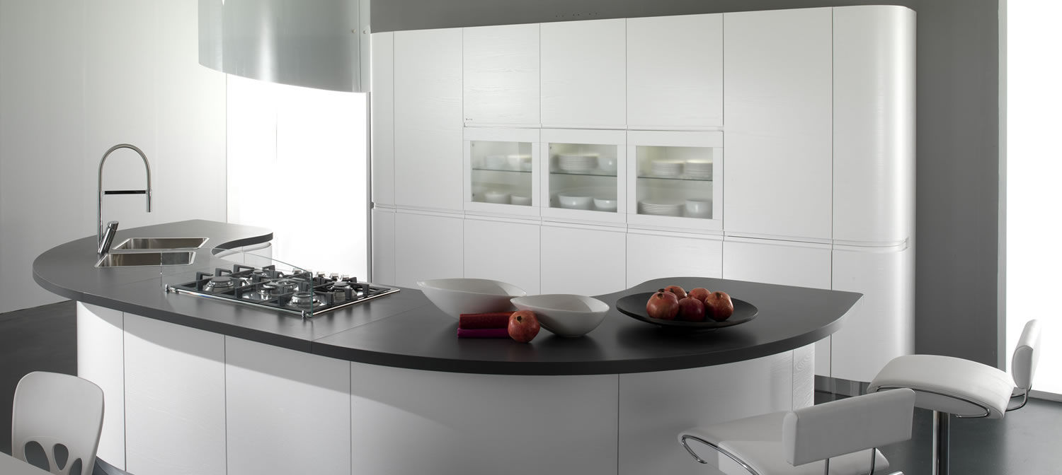 Cucina moderna / in laminato / rotonda / laccata seven ... Cucina curva