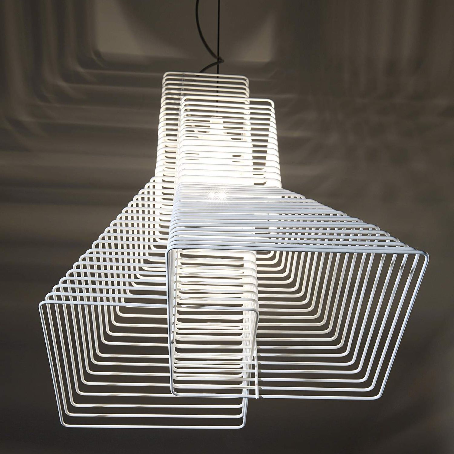 Lampada a sospensione / design originale / in ferro / alogena ... Lampada a sospensione / design originale / in ferro / alogena ...