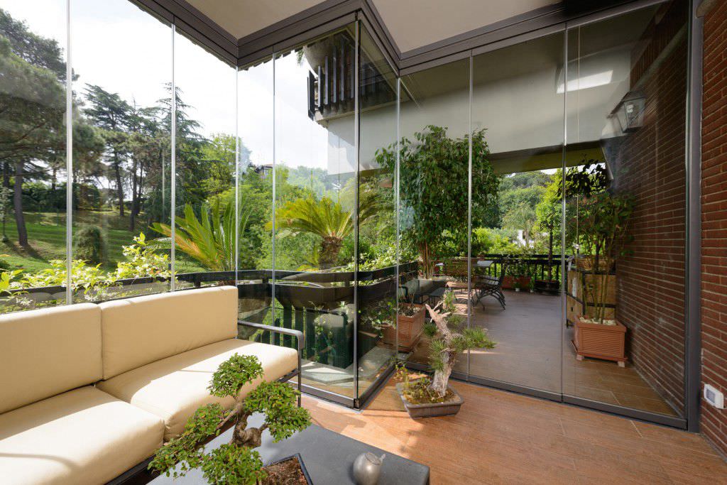 Vetrata scorrevole impilabile / in alluminio tuttovetro sunroom ... Vetrate a soffietto
