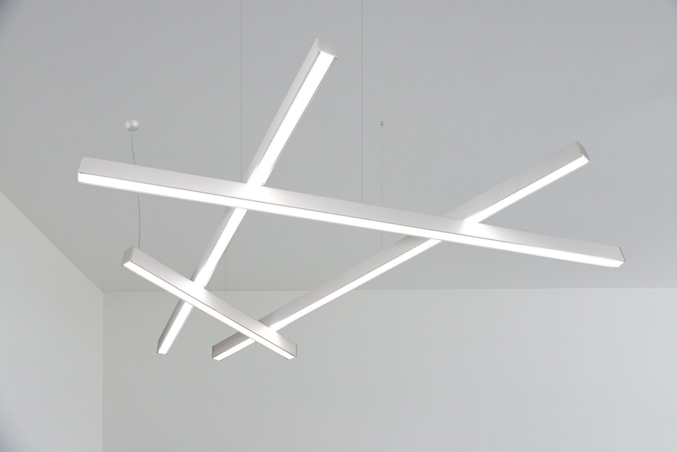 Luce a sospensione / led / lineare / sistema dilluminazione ... Illuminazione a sospensione led