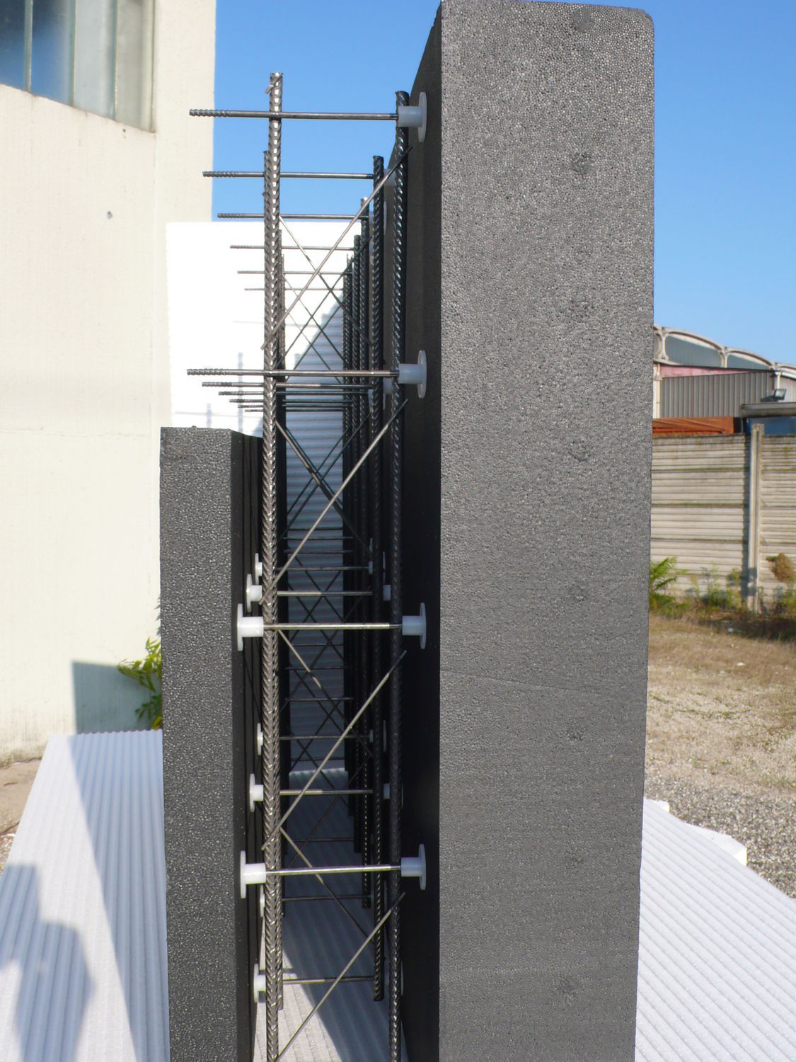 Blocco cassero in polistirene / per muro / isolante plastbau® 3 ... Casseri in polistirolo prezzi