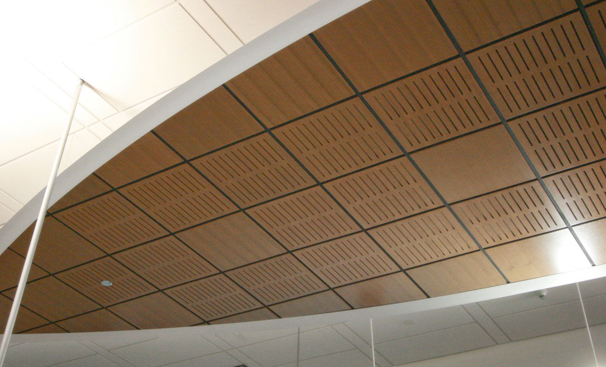 Controsoffitto in legno / in pannello / acustico aluratone ...