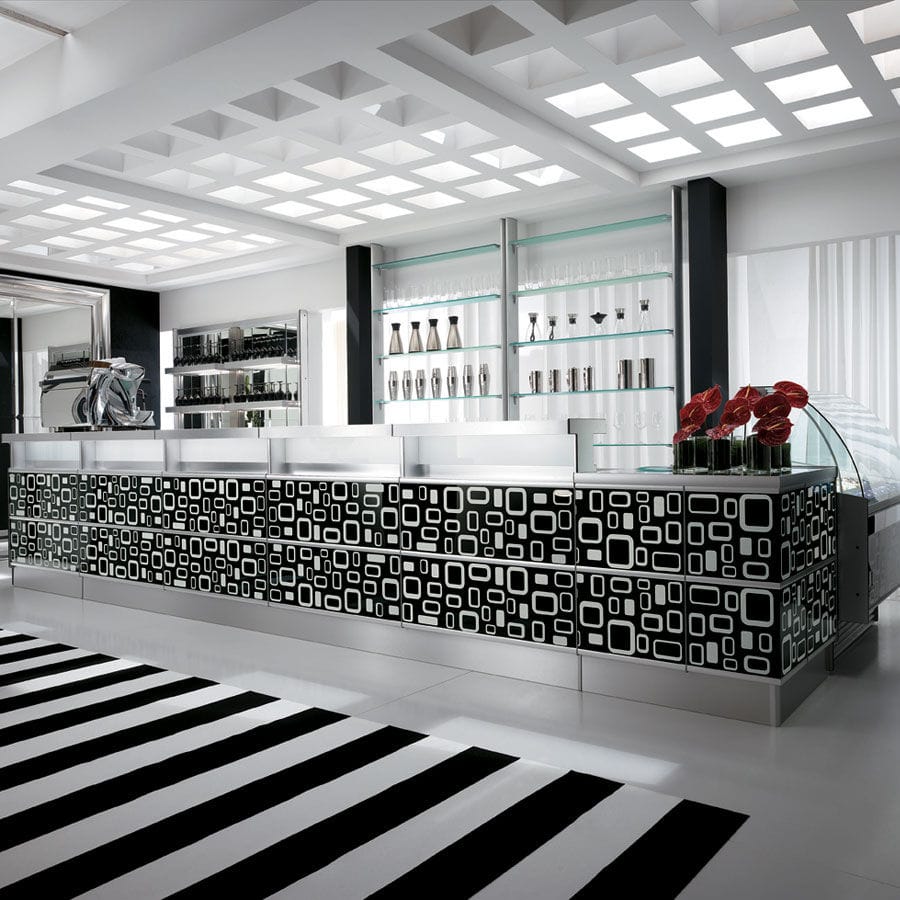 Banco reception in legno strip optical frigomeccanica