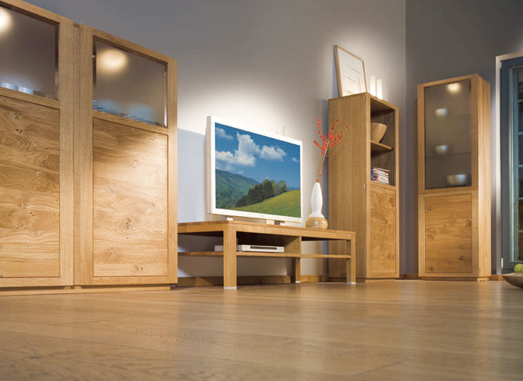 Mobile tv moderno / in legno massiccio lignum heinrich ...