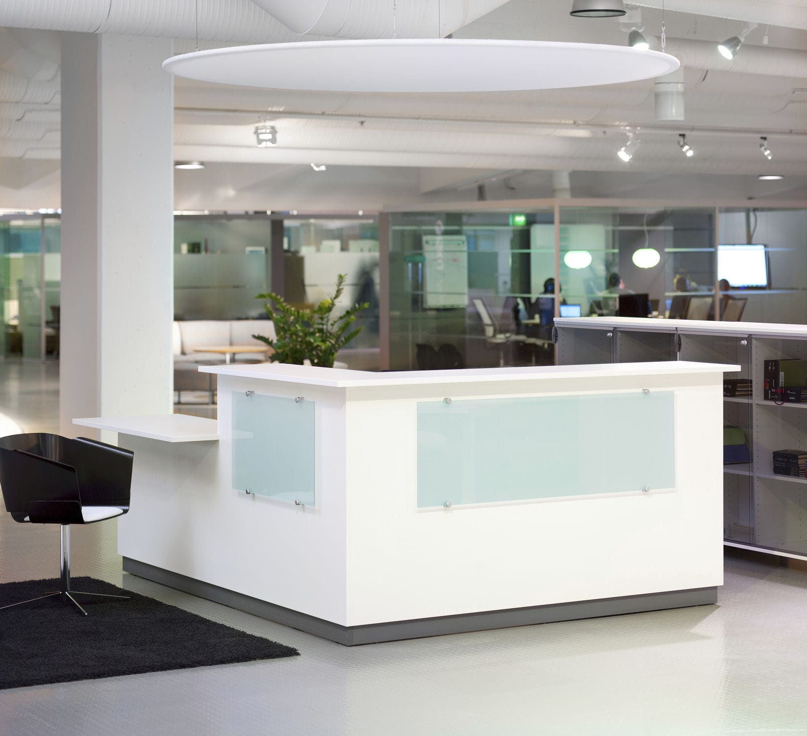 Banco reception modulare / dangolo / in laminato / in vetro isku Banco reception modulare