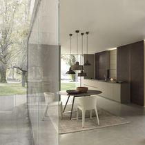 Cucina moderna / in legno / laccata / opaca