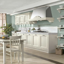 Cucina classica / in legno / laccata / con...