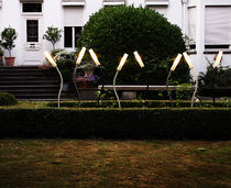lampione moderno da giardino FLOWER by Alain Monnens tossB
