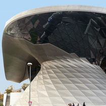 rivestimento di facciata in acciaio inox BMW WELT by COOP Himmelblau Design Factory cmb