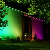 rivestimento di facciata in maglia metallica (con illuminazione LED integrata) ILLUMINATION VON GEWEBEFASSADEN HAVER & BOECKER
