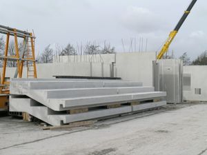 gradinate prefabbricate / in cemento armato