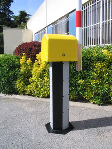 barriera di controllo accessi / a sollevamento / in metallo / per spazio pubblico
