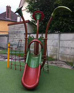 struttura ludica in plastica / in acciaio / in HPL / per parco giochi