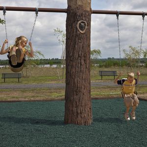 pavimento in gomma riciclata / per parco giochi / in rotoli / aspetto cemento colorato