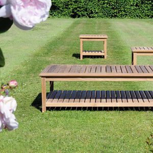 tavolo d'appoggio moderno / in teak / quadrato / da giardino