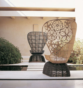 poltrona design originale / in abaca / in polietilene / da giardino