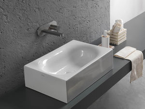 lavabo da appoggio / rettangolare / in ceramica / moderno
