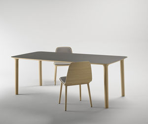 tavolo moderno / in quercia / in noce / in legno laccato