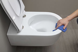 WC sospeso / in ceramica / senza brida