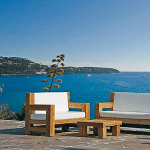 poltrona moderna / in tessuto / in legno / con cuscino rimovibile