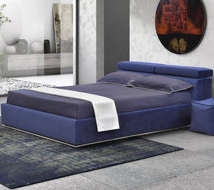 letto matrimoniale / moderno / imbottito / con testiera reclinabile