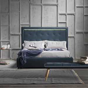letto matrimoniale / moderno / imbottito / con testiera
