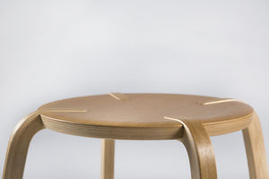 sgabello moderno / in legno compensato / in betulla / per spazio pubblico