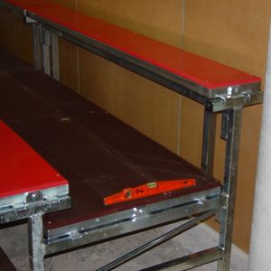 gradinate in legno / con poltrone a scomparsa
