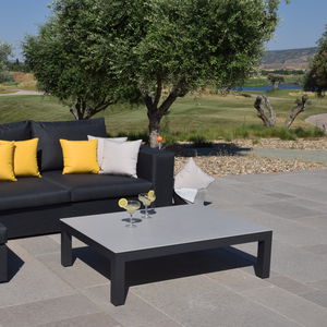 tavolino basso moderno / in Solid Surface / in alluminio / rettangolare