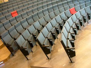 poltrona per auditorium moderna / in metallo / in schiuma / in legno compensato