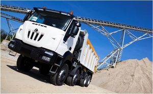 camion ribaltabile a scarico posteriore / gommato / diesel / per cantiere