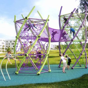 struttura d'arrampicata per parco giochi