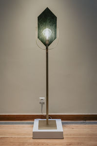 lampada da terra / design originale / in metallo laccato / in ottone spazzolato