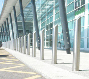 colonna di protezione / in acciaio galvanizzato / in acciaio inox / in acciaio con rivestimento a polvere