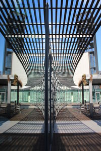 pensilina per edificio ad uso pubblico / da ingresso / in metallo / in legno