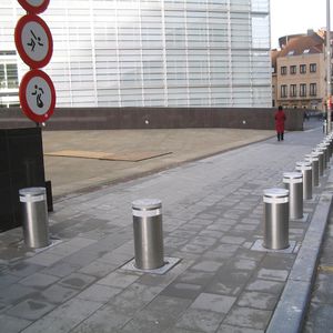 colonna di controllo accessi / in acciaio inossidabile / automatica / a scomparsa