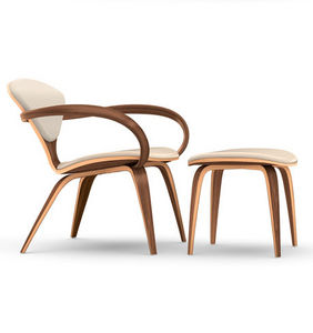 poltrona design organico / in noce / con braccioli / con poggiapiedi