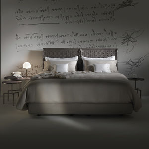 letto matrimoniale / standard / moderno / in tessuto