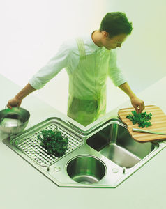 lavello a 2 vasche / in acciaio inox / d'angolo / con gocciolatoio
