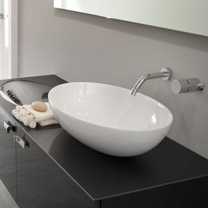 lavabo da appoggio / ovale / in ceramica / moderno