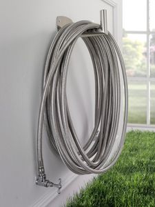 radiatore ad acqua calda / in acciaio inox / design originale / tondo
