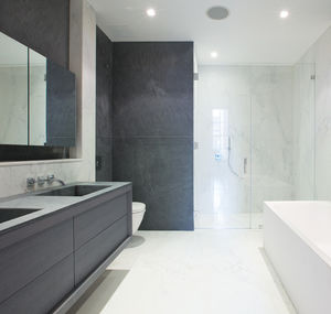 bagno moderno / in legno