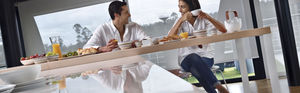 cucina moderna / in legno / con isola / laccata