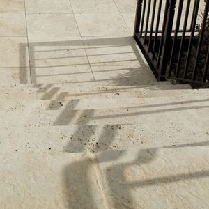 piastrella da esterno / per pavimento / in travertino / anticata
