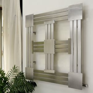 radiatore ad acqua calda / in acciaio inox / design originale / quadrato